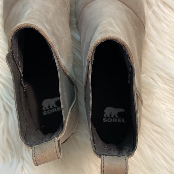 SOREL Boots size 8.5 color gray/silver excellent condition see all photos - Picture 4 of 16